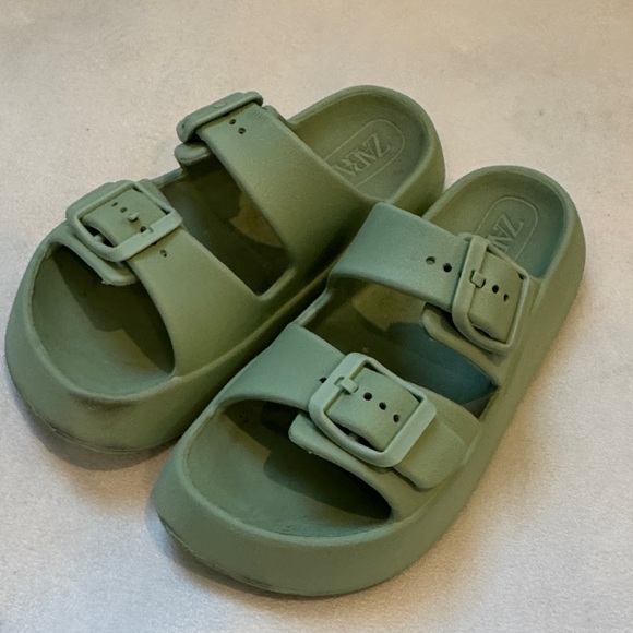 Zara Other - Zara Kids Green Sandals 31